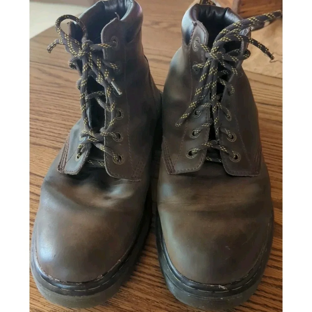 Men's Doc Dr. Martens Distressed Leather Brown Ankle Work Play‎ Boots Size 9
